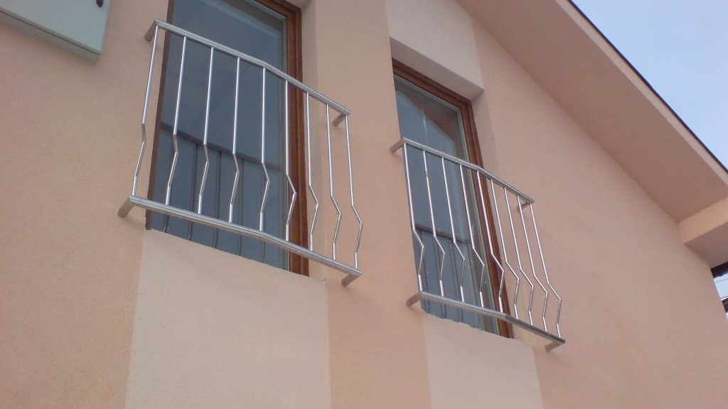 Francúzske balkóny so špecifickou výplňou - podľa návrhu zákazníka