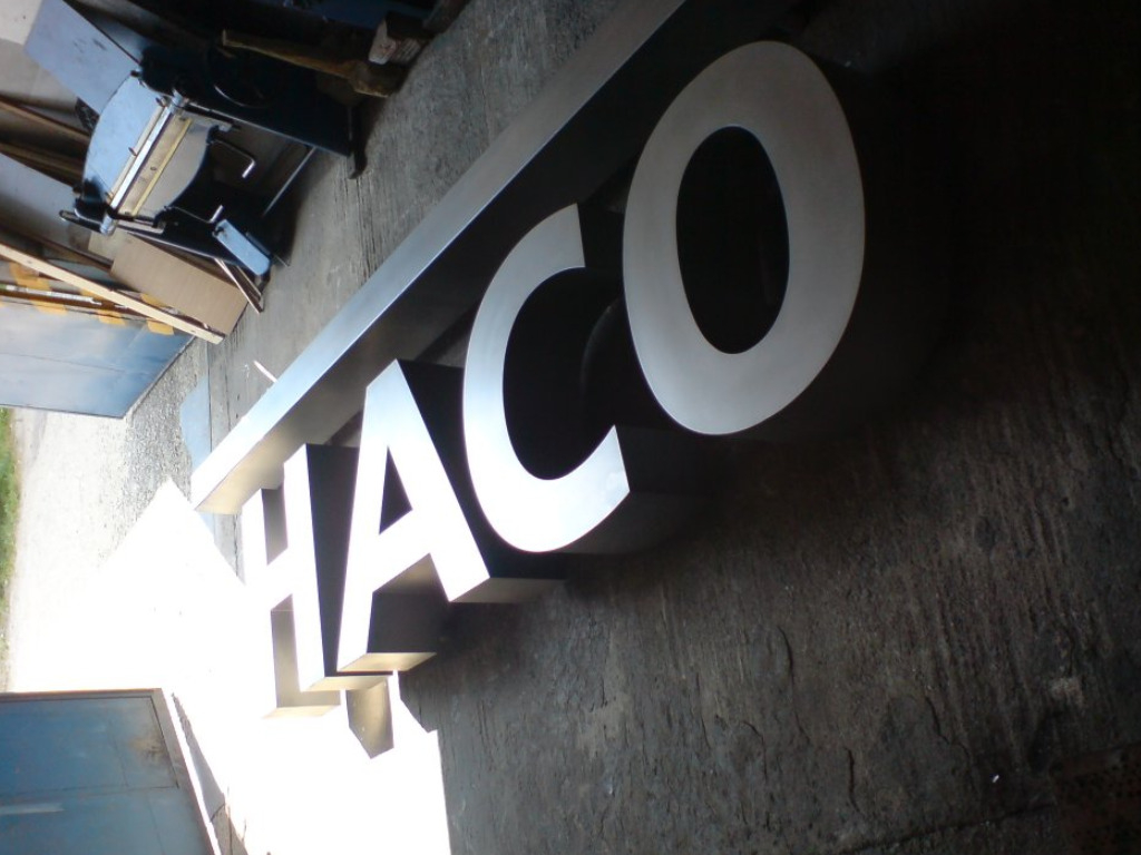 Nerezový reklamný nápis HACO